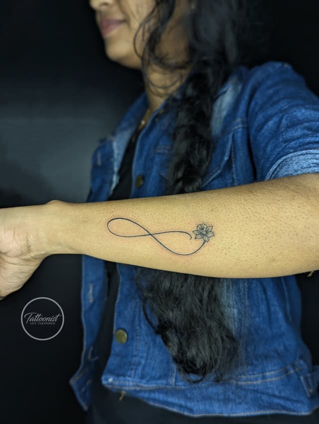 Minimal Tattoo